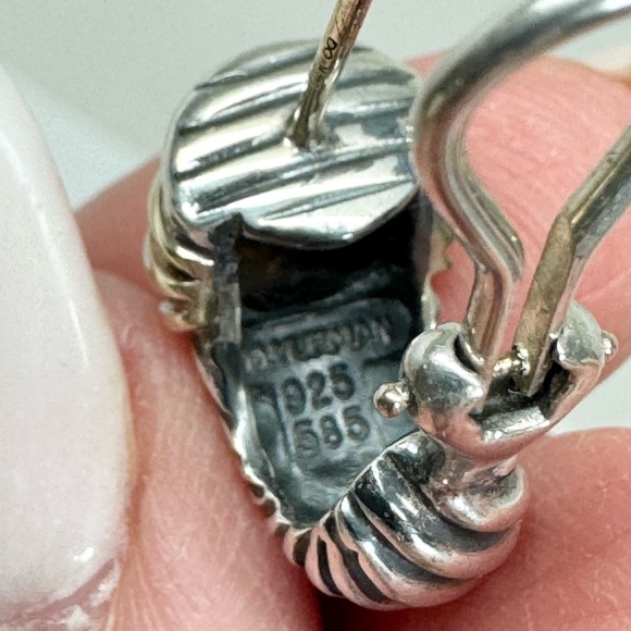 David Yurman .925/14K Gold Cable Shrimp Earrings - Picture 7 of 8